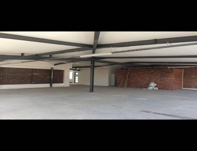 490M² OFFICE TO LET IN WOODSTOCK
